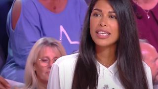 "Je me demande comment je me suis pas encore suicidée" : Ayem Nour au plus mal, elle réagit aux accusations de kidnapping sur son fils