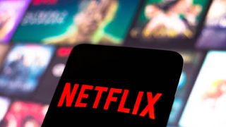 La série star de Netflix a-t-elle tout pompé à une autre série ? Des fans dénoncent un plagiat... à tort