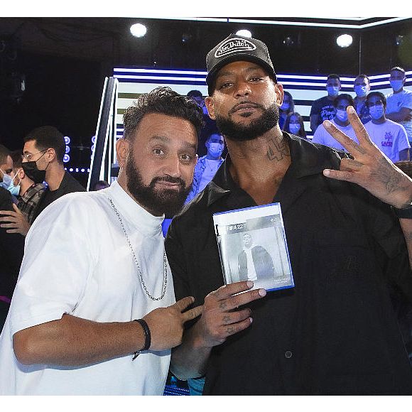 Exclusif - Cyril Hanouna, Booba (Elie Yaffa) - TPMP (Touche Pas à Mon Poste) présenté par Cyril Hanouna, diffusée en direct le 20 Septembre 2021 sur C8 avec Booba venu annoncer son prochain concert au Stade de France - Paris le 20 Septembre 2021 © Jack Tribeca / Bestimage  (No Web - pour suisse et Belgique) 