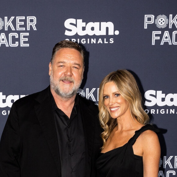 Russell Crowe, Britney Theriot à la première du film "Poker Face" à Sydney, le 15 novembre 2022.  Premiere of the film "Poker Face" in Sydney, November 15, 2022. 