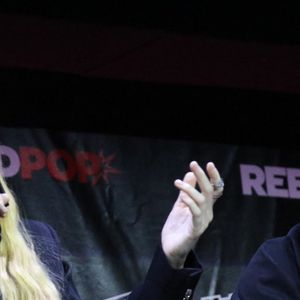 Evan Rachel Wood, Daniel Radcliffe, - D.Radcliffe ("Harry Potter") répond à ses fans lors du "Comic Con" de New York, le 10 octobre 2022.  Celebrities attend New York Comic Con 2022 presents Roku Original film Weird The Al Yankovic Story panel at Empire stage at Jacob Javits Center in New York. October 10th, 2022. 