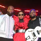 Après avoir marqué l'histoire de la musique, ce chanteur est devenu agent secret et a failli entraîner dans sa chute un président et un acteur oscarisé, rien que ça