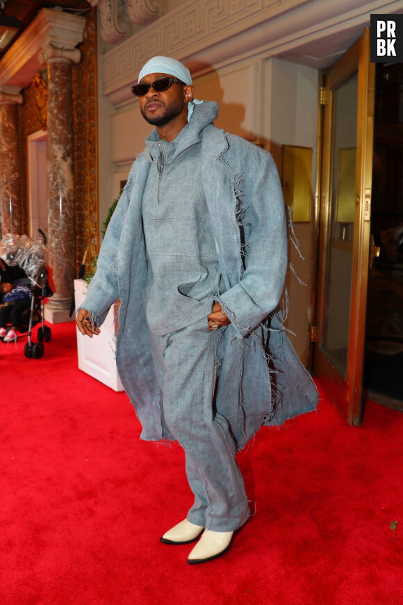Exclusif - Usher à la sortie de l'hôtel "The Pierre" à New York, le 2 mai 2023.
