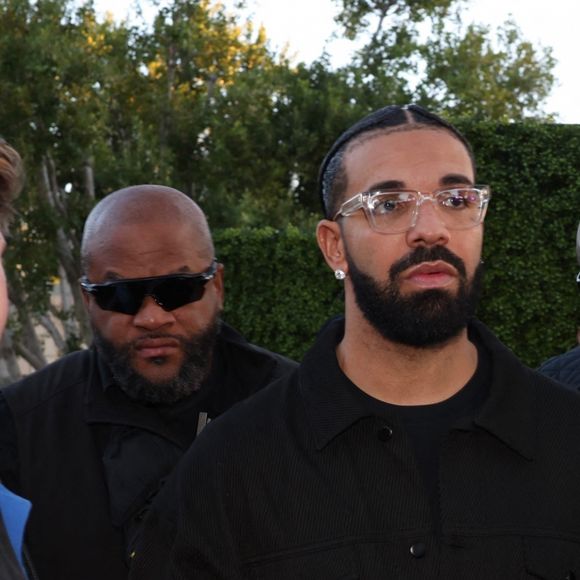 Exclusif - Drake à la soirée pré-Super Bowl LVII de Mike Rubin "Fanatics" au Waldorf Astoria à Phoenix, Arizona, Etats-Unis, le 11 févriaer 2023.