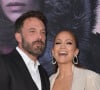 Ben Affleck et sa femme Jennifer Lopez - Photocall de la première du film "The Mother" à Los Angeles le 10 mai 2023. 