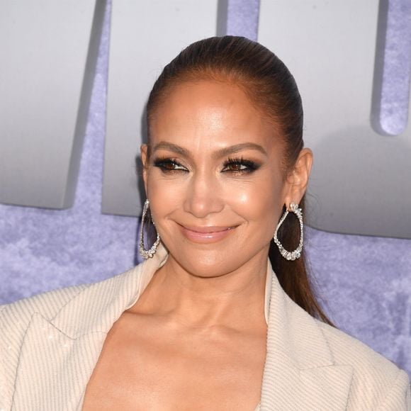 Jennifer Lopez - Photocall de la première du film "The Mother" à Los Angeles le 10 mai 2023.