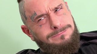 "Ça a le goût d'excréments" : ce plat est probablement le plus immonde servi dans Un dîner presque parfait, les invités sont à deux doigts de vomir