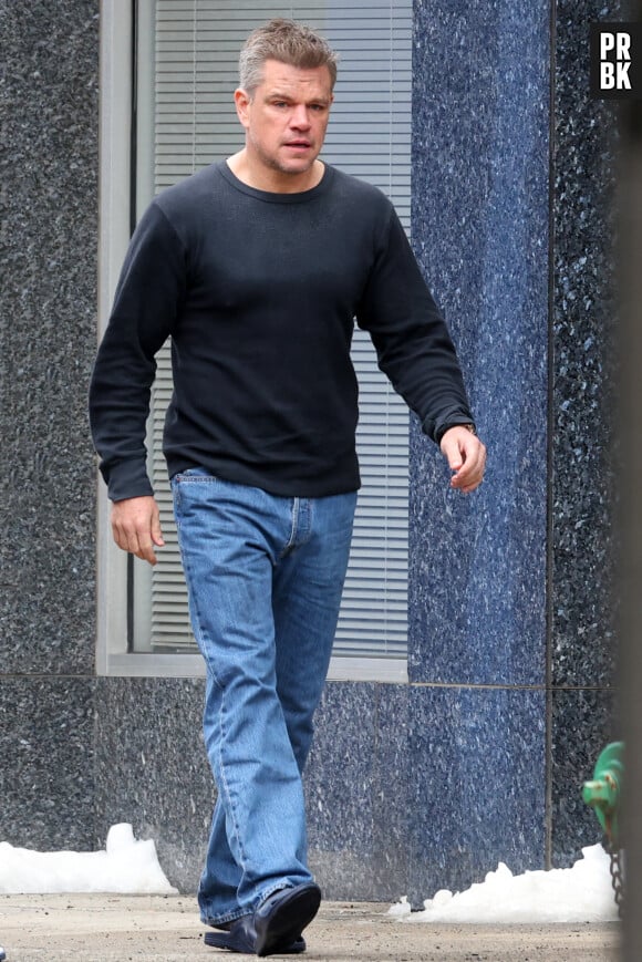 Exclusif - Matt Damon et Casey Affleck sur le tournage du film "The Investigators" à Westchester City, le 5 avril 2023.