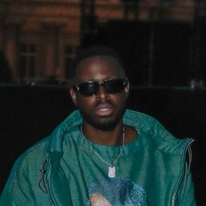Dadju - Arrivées au défilé "Walk Your Worth" By L'Oreal à l'Ecole Militaire lors de la fashion week PAP femme printemps / été 2023 le 2 octobre 2022. © Veeren / Clovis / Bestimage