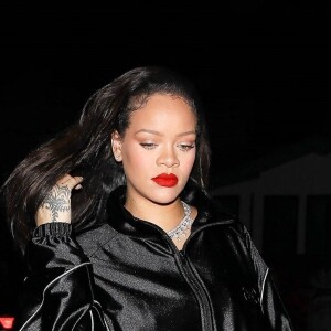 Exclusif - Rihanna enceinte arrive au restaurant italien Giorgio Baldi à Santa Monica, Los Angeles, Californie, Etats-Unis, le 3 juin 2023.