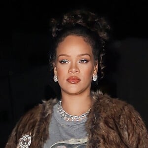 Exclusif - Rihanna (enceinte) sort pour un dîner avec sa meilleure amie Melissa Ford au célèbre Giorgio Baldi à Santa Monica, Los Angeles, Californie, Etats-Unis, le 1er juin 2023. Rihanna vêtue en Gucci.