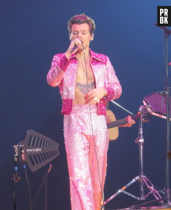 Il a interrompu son show.
Exclusif - Harry Styles fête son 29ème anniversaire lors d'un concert à Palm Springs en Californie le 1er février 2023.