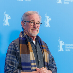 Steven Spielberg au photocall du film "The Fabelmans" lors de la 73ème édition du festival international du film de Berlin (La Berlinale 2023), le 21 février 2023. 