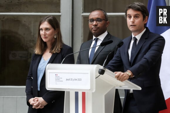 Passation de pouvoir entre le ministre sortant de l'éducation, Pap Ndiaye et Gabriel Attal, nouveau ministre de l'éducation suite au remaniement du gouvernement français. Paris, France. Le 20 juillet 2023. © Stéphane Lemouton / Bestimage