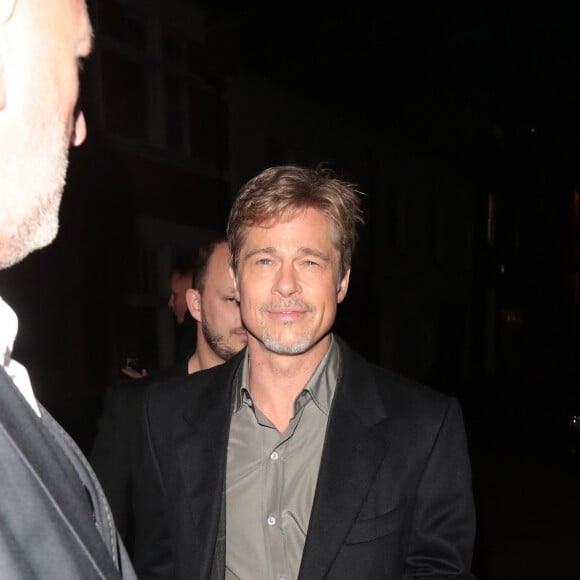 Brad Pitt se rend à l'after party de la première du film "Babylon" à Londres le 12 janvier 2023. 