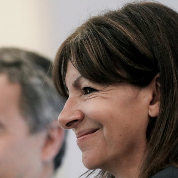 Gérald Darmanin, ministre de l’Intérieur et des Outre-mer et Anne Hidalgo, maire de Paris - Conférence de presse des Jeux Olympiques, au ministère de l'intérieur, à Paris, le 23 mai 2023. © Stéphane Lemouton / Bestimage