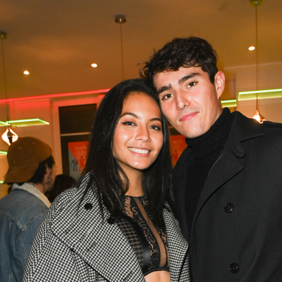 Vaimalama Chaves (Miss France 2019) et son compagnon, Nicolas Fleury - People à la générale du spectacle des Coquettes "Merci Francis" à l'Alhambra à Paris le 17 novembre 2021. © Coadic Guirec/Bestimage 