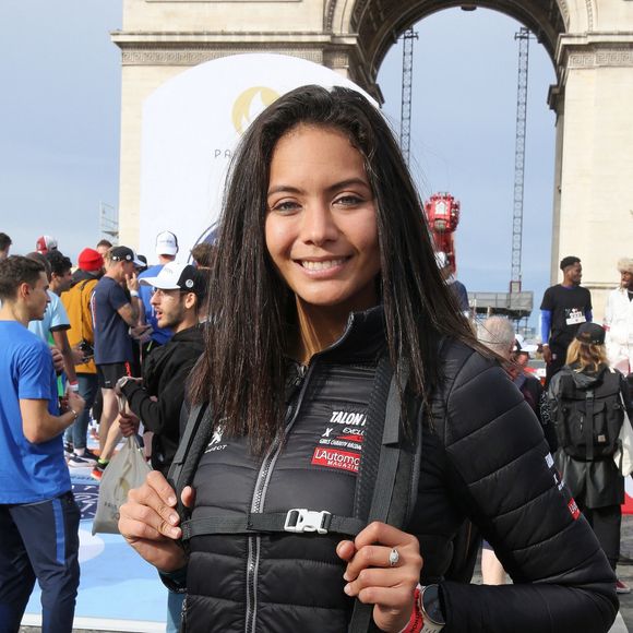 Vaimalama Chaves (Miss France 2019) - People au "Marathon Pour Tous", épreuve grand-public des Jeux Olympiques de Paris 2024 sur les Champs-Elysées à Paris le 31 octobre 2021. © Panoramic/Bestimage