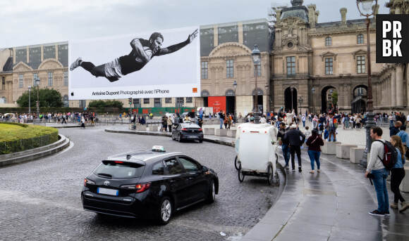 La photo d'Antoine Dupont pour Apple et la campagne "Photographié avec l'iPhone" dans Paris