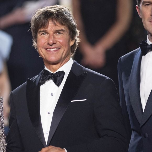 Tom Cruise - Descente des marches du film "Top Gun : Maverick" lors du 75ème Festival International du Film de Cannes. Le 18 mai 2022 © Cyril Moreau / Bestimage 