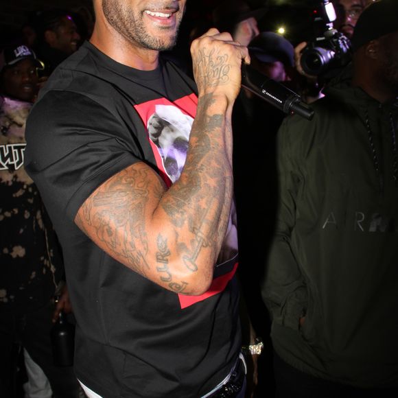 Exclusif - Le rappeur Booba en concert pour la promotion de son D.U.C Whisky au Hobo club à Paris, France, le 22 octobre 2017. © Phiilippe Baldini/Bestimage