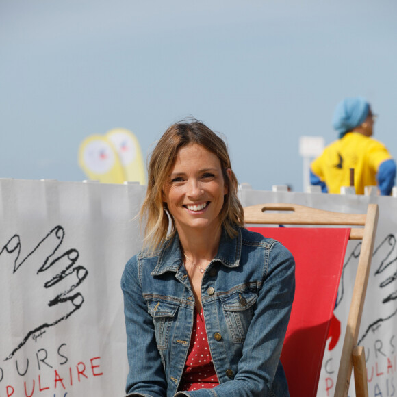 Isabelle Ithurburu lors de la 40ème édition de la journée des oubliés des vacances organisée par le SPF (Secours Populaire Français), sur les plages de Deauville, France, le 21 août 2019. © Christophe Clovis/Bestimage