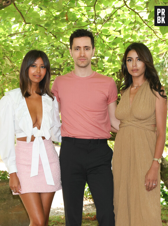 Zahia Dehar, Youssouf Abi-Ayad et Kenza Fortas - Photocall du film "L'air de la mer rend libre" lors de la 16ème édition du festival du film francophone (FFA) de Angoulême le 26 août 2023. © Coadic Guirec / Bestimage 