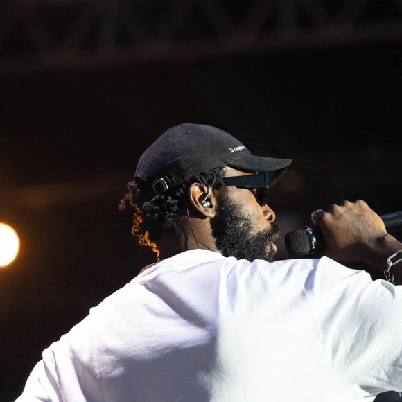 Damso en concert lors du Festival Solidays 2022 à l'hippodrome ParisLongchamp le 25 juin 2022. © Jeremy Melloul/Bestimage