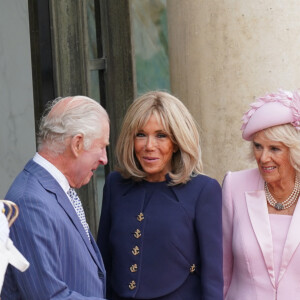 Le roi Charles III d'Angleterre et la reine consort Camilla Parker Bowles reçus au palais de l'Elysée à Paris par Emmanuel Macron et sa femme Brigitte, à l'occasion de leur visite officielle de 3 jours en France, le 20 septembre 2023.