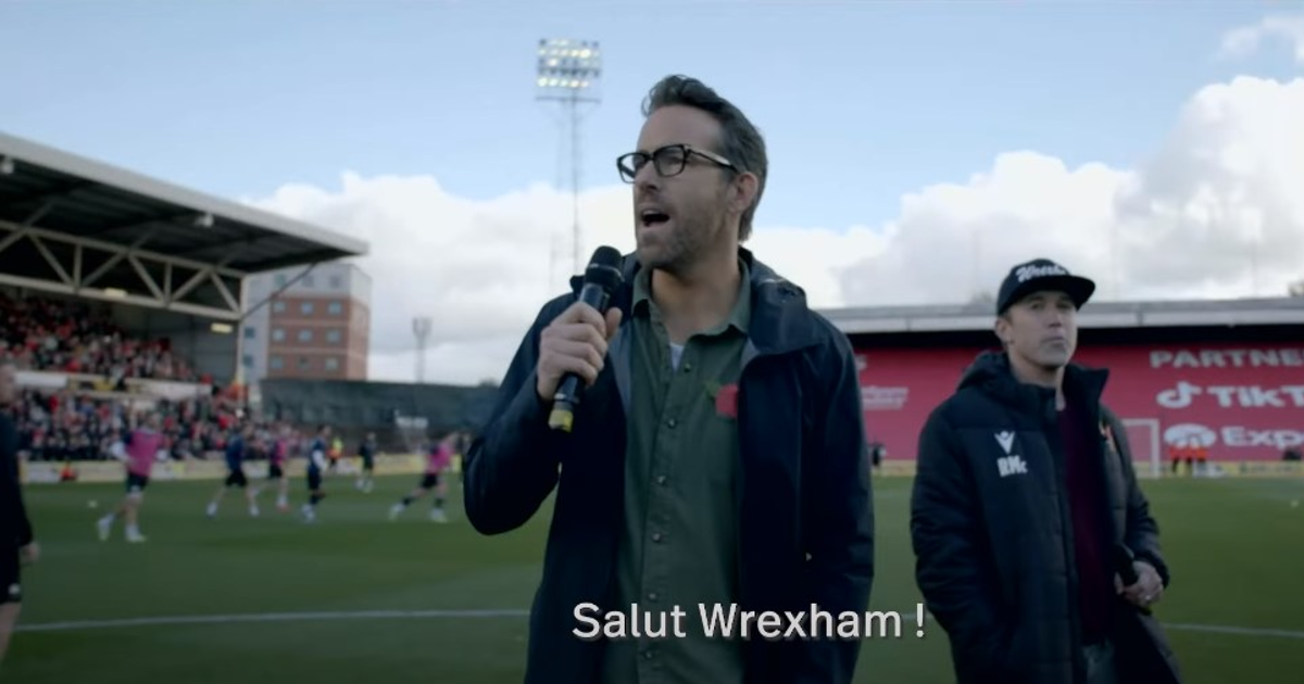 Bienvenue à Wrexham la saison 2 des aventures de Ryan Reynolds et Rob McElhenney retardée sur