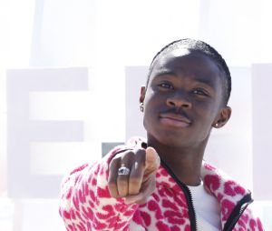 Dembo Camilo (Ici Tout commence) lors du photocall de 'CanneSeries ' Saison 6 au Palais des Festivals de Cannes le 15 Avril 2023. © Denis Guignebourg/Bestimage