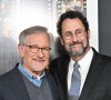 Steven Spielberg et Tony Kushner au photocall de la première de "Fabelmans" lors du 2022 AFI Festival à Los Angeles, le 6 novembre 2022.