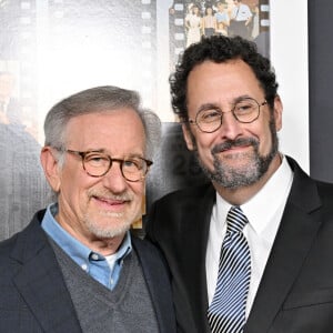 Steven Spielberg et Tony Kushner au photocall de la première de "Fabelmans" lors du 2022 AFI Festival à Los Angeles, le 6 novembre 2022.