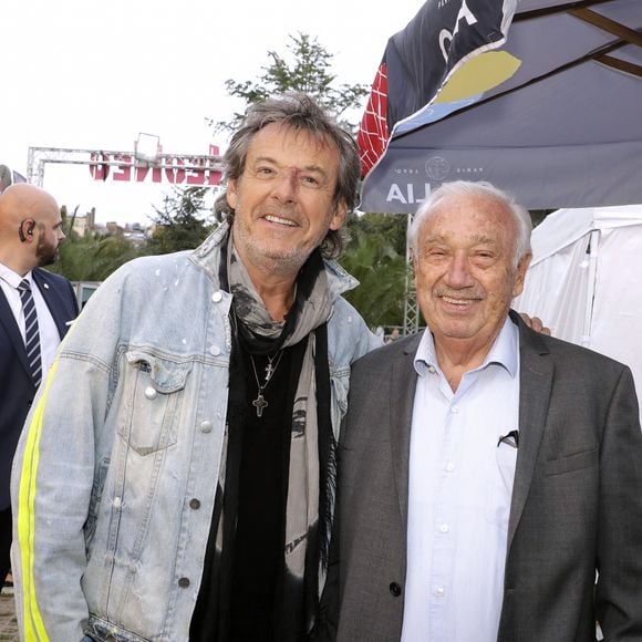 Semi-exclusif - Jean-Luc Reichmann et Marcel Campion lors de l'ouverture de la Fête à Neuneu 2023, la fête foraine du bois de boulogne célèbre ses 40 ans, à Paris, France, le 1er septembre 2023. © Cédric Perrin/Bestimage