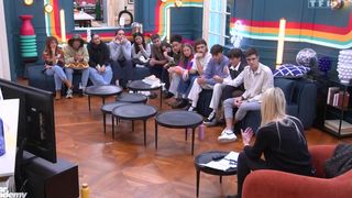 "J'ai l'impression d'être un imposteur" : un candidat de la Star Academy 2023 déjà prêt à abandonner ?