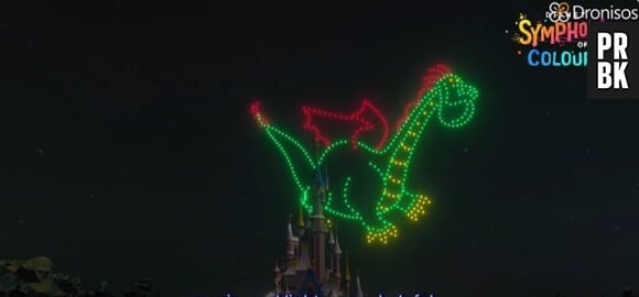 Disneyland Paris : Elliott le dragon sera de la partie dans le spectacle Disney Electrical Sky Parade