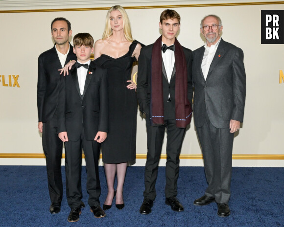 Khalid Abdalla, Fflyn Edwards, Elizabeth Debicki, Rufus Kampa, Jonathan Pryce - Los Angeles, CA - Rufus Kampa, Elizabeth Debicki, and Fflyn Edwards and other celebrities attend the Los Angeles premiere of Netflix's ''The Crown'' Season 6 Part 1.