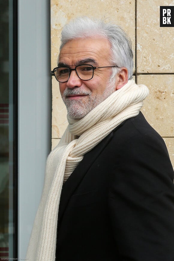 Exclusif - Le journaliste Pascal Praud arrive aux studios de la radio RTL à Paris le 12 mars 2020. Le parquet de Paris a ouvert une enquête après la diffusion d'un morceau du rappeur Sneazzy, accusé de menacer le journaliste Pascal Praud. © Panoramic / Bestimage   No web en Suisse 