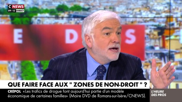 "Vous ne pouvez pas dire ça" : un chroniqueur de Pascal Praud ose contredire Robert Ménard, l'animateur explose sur CNews