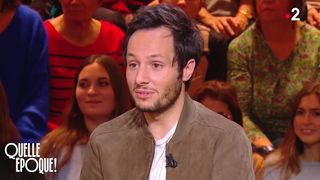 "Ça m'a rendu fou" : des images intimes de la famille de Vianney volées, ses terribles révélations dans Quelle époque