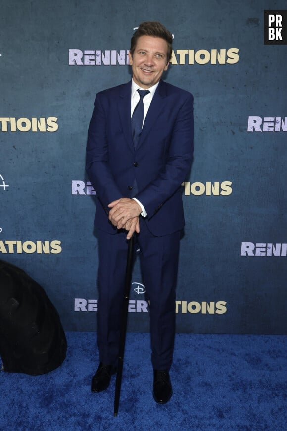 Jeremy Renner à la première du documentaire "Rennervations" à Los Angeles, le 11 avril 2023.