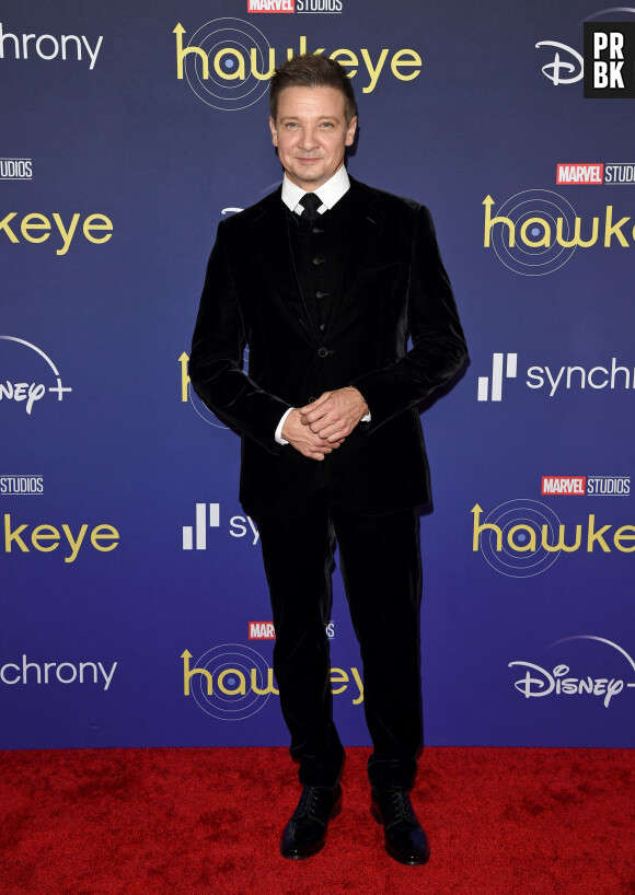 Jeremy Renner au photocall de la première du film "Hawkeye" à Hollywood le 17 novembre 2021.