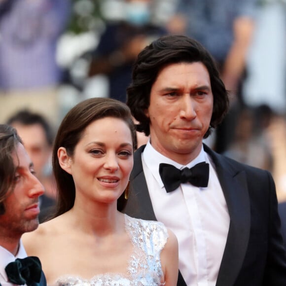 Simon Helberg, Marion Cotillard et Adam Driver - Montée des marches du film « Annette » lors de la cérémonie d'ouverture du 74ème Festival International du Film de Cannes. Le 6 juillet 2021 © Borde-Jacovides-Moreau / Bestimage