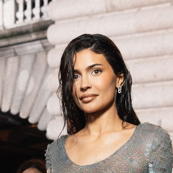 Elle a ainsi mis en ligne plusieurs photographies sur son compte Instagram.
Kylie Jenner - La famille Kardashian fait une apparition remarquée au défilé de la maison Margiela Haute Couture printemps/été 2024 (PFW) à Paris le 25 janvier 2024. © Tiziano Da Silva / Pierre Perusseau / Bestimage