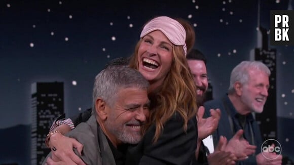 George Clooney et Julia Roberts sur le plateau de l'émission "Jimmy Kimmel Live" à Los Angeles le 14 octobre 2022.