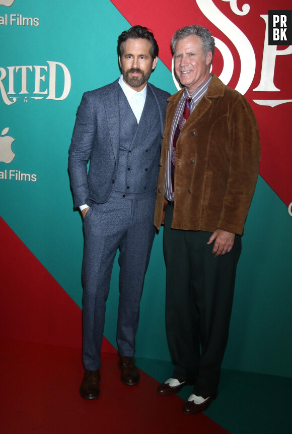 Ryan Reynolds et Will Ferrell à la première du film "Spirited" à New York, le 7 novembre 2022.