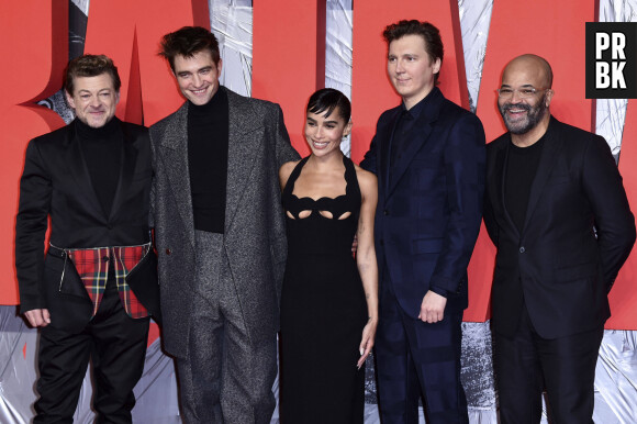 Andy Serkis, Robert Pattinson, Zoé Kravitz, Paul Dano et Jeffrey Wright à la première du film "The Batman" à Londres, le 23 février 2022.