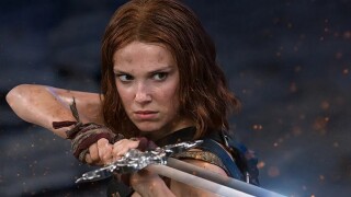 Vous avez remarqué un étrange changement sur Millie Bobby Brown (La Demoiselle et le Dragon) ? Face à la polémique, l'actrice s'explique