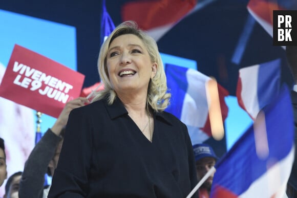 Marine Le Pen lors du meeting de lancement de la campagne des Élections Européennes du Rassemblement National au Parc Chanot à Marseille le 3 mars 2024. © William Cannarella / Panoramic / Bestimage