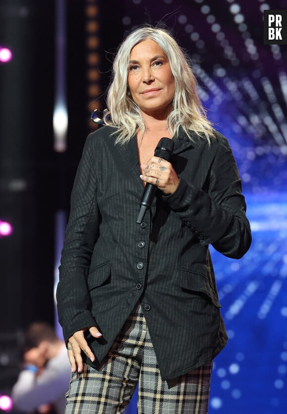 Zazie - Les personnalités se mobilisent lors de la 37ème édition du Téléthon sur le plateau de France 2, avec pour parrain Vianney. Le 8 décembre 2023. © Coadic Guirec / Bestimage